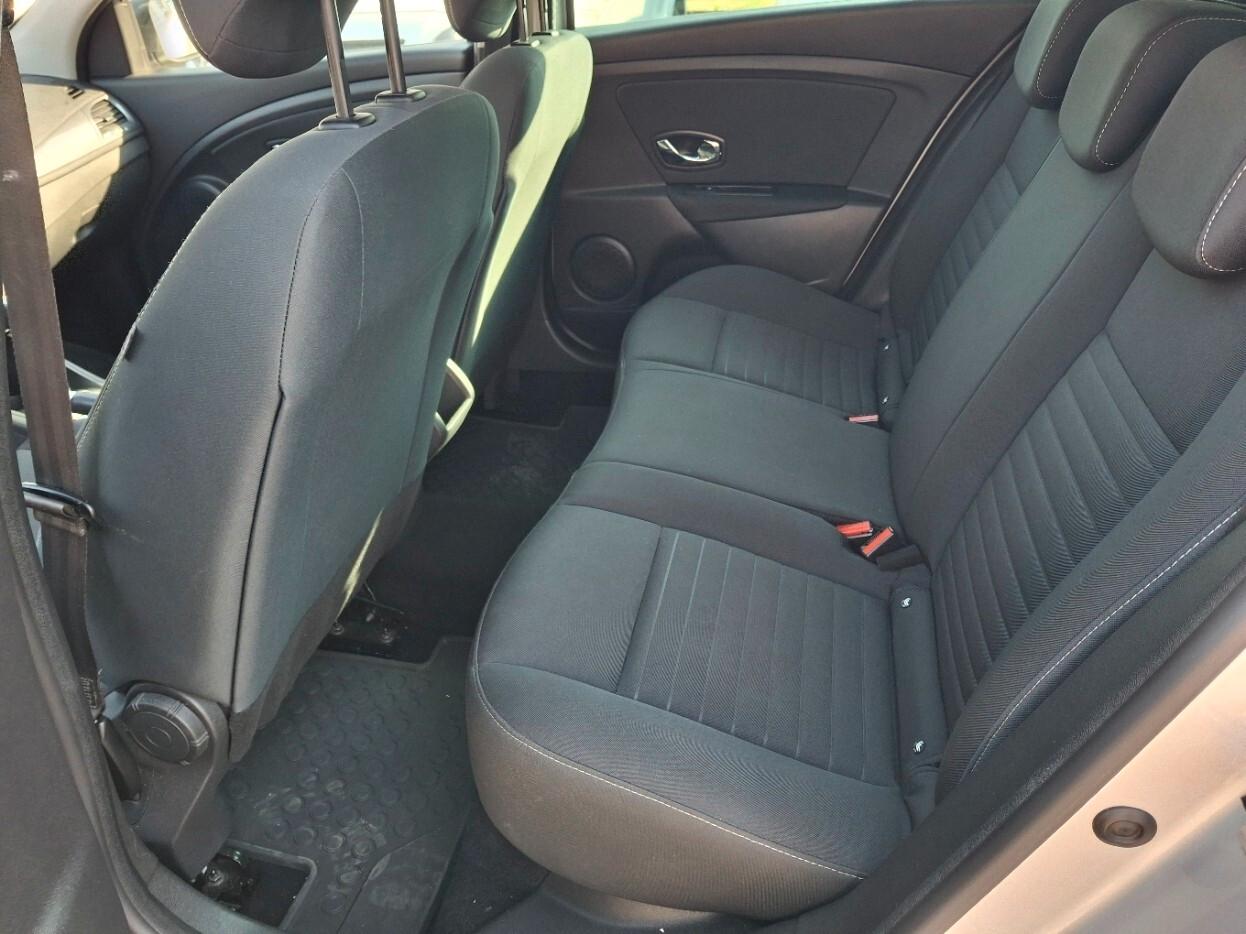 Renault Megane Mégane 1.5 dCi 110CV EDC SporTour Limited