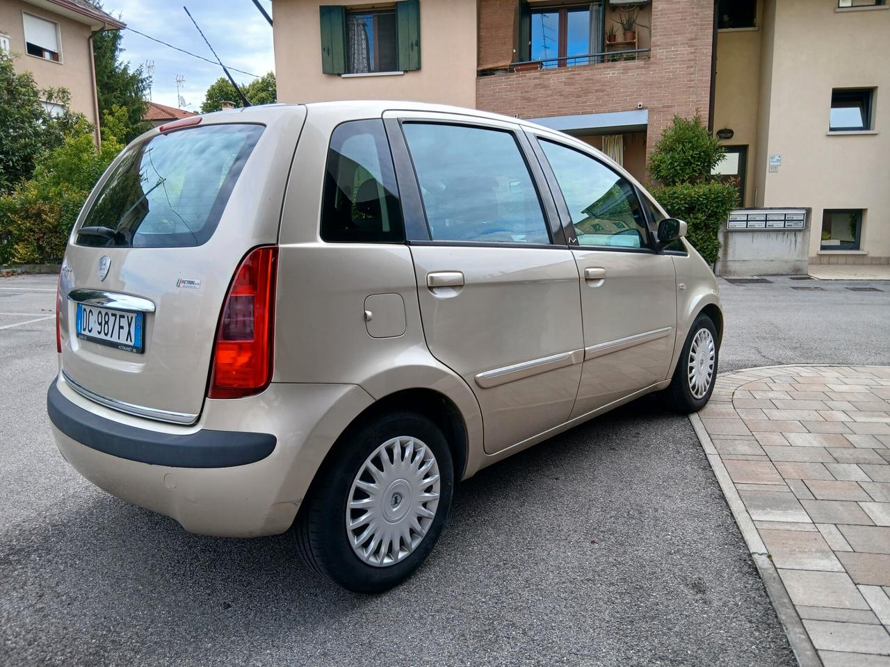 Lancia MUSA 1.4 Argento unico prop OK per neo patentati prezzo FINANZIABILE