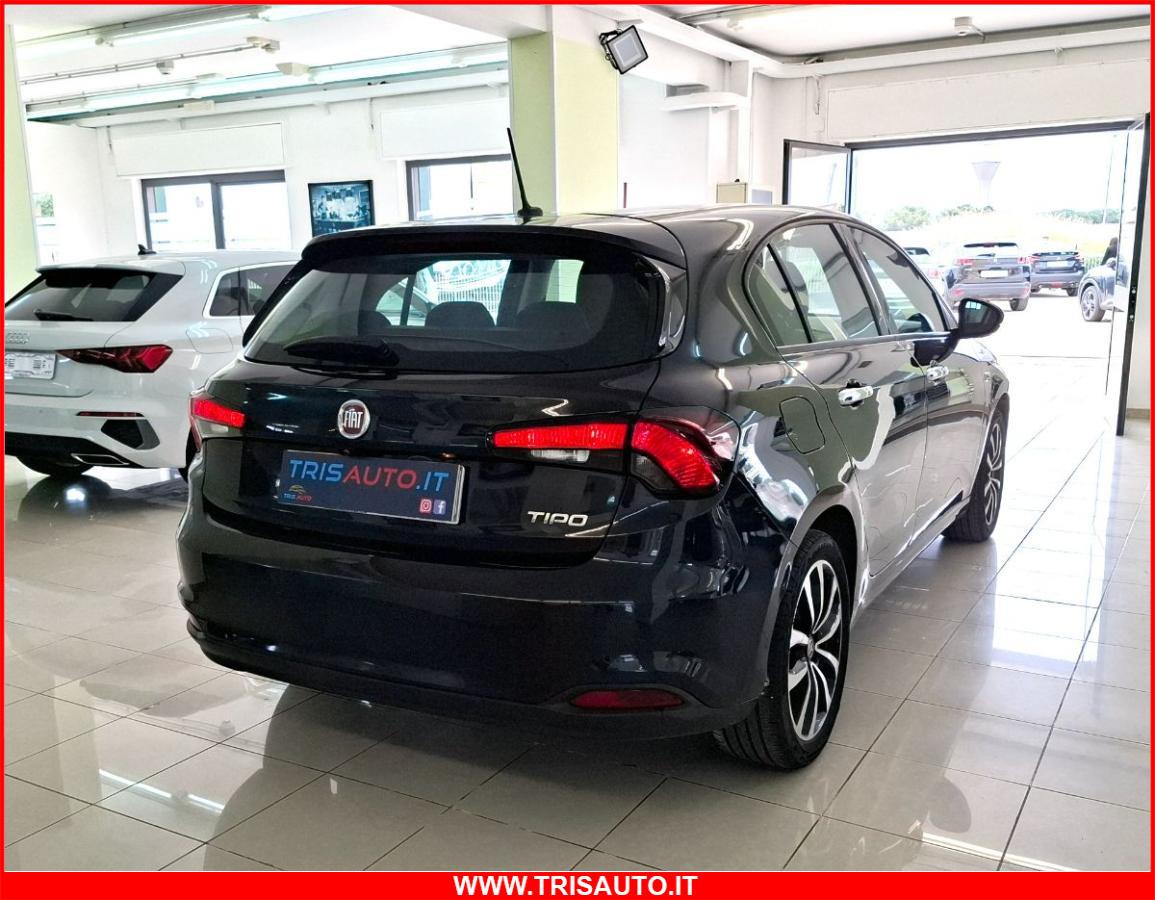 FIAT Tipo 1.4 Lounge 5p (LUCI LED+NAVI)