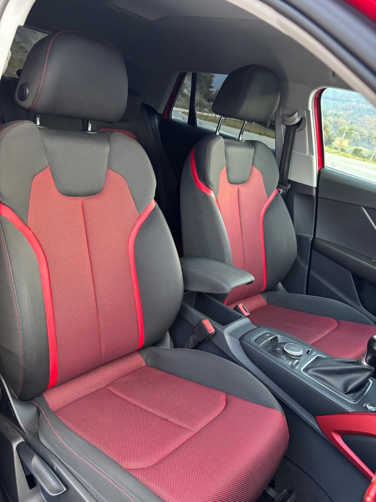 Audi Q2 1.6 TDI S line RED Edition