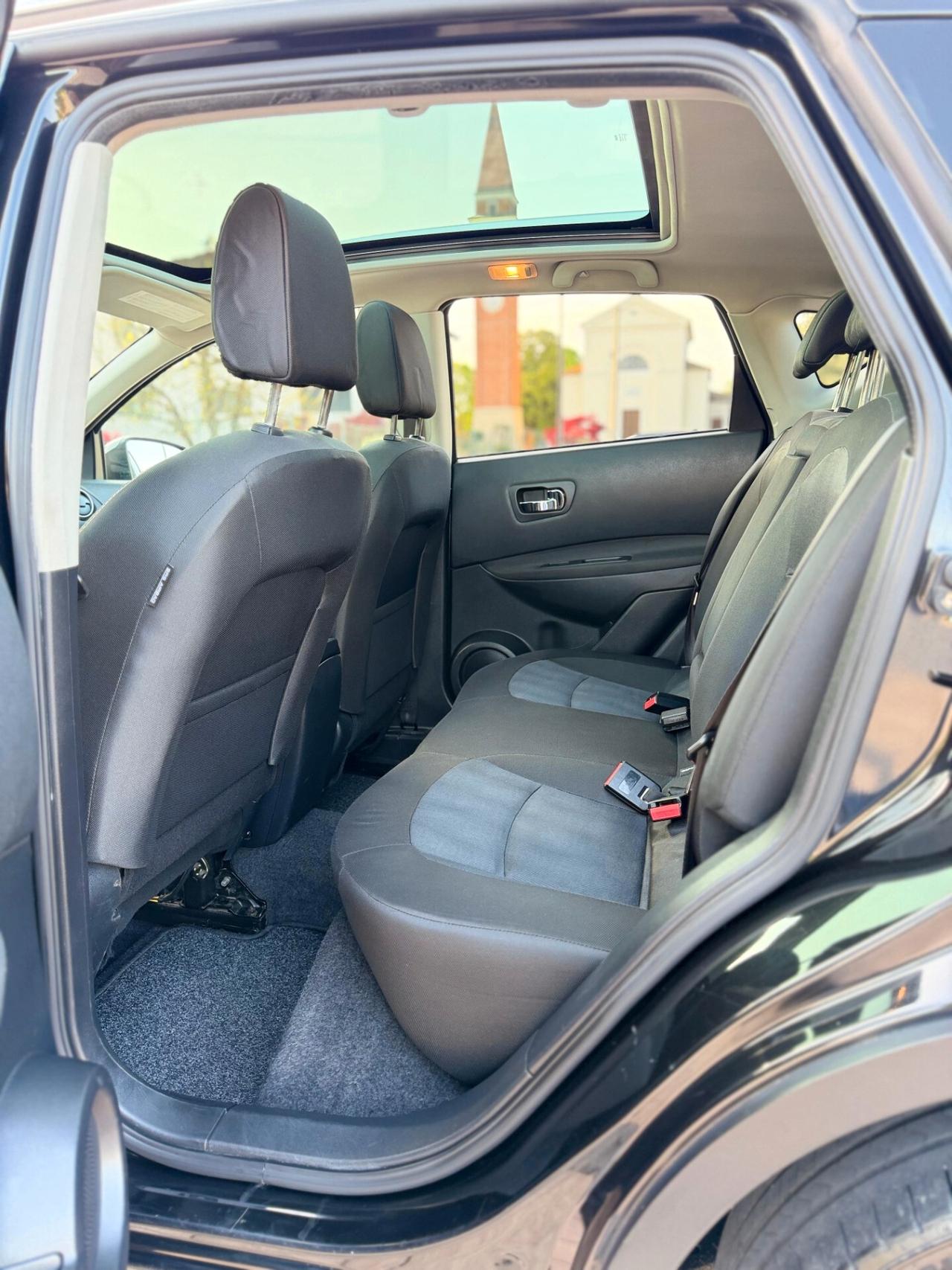 Nissan Qashqai 2.0 dCi DPF 4x4WD aut. Tekna