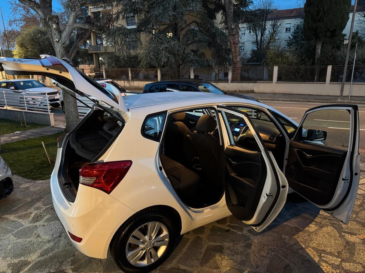 HYUNDAI iX20 1.4 CRDI 90cv COMFORT