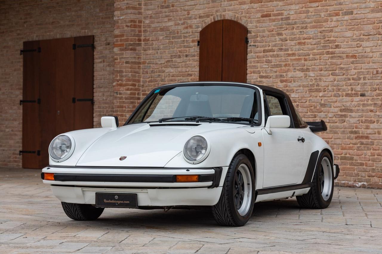 Porsche 911 CARRERA 3.2 G50 TARGA - RDS01800