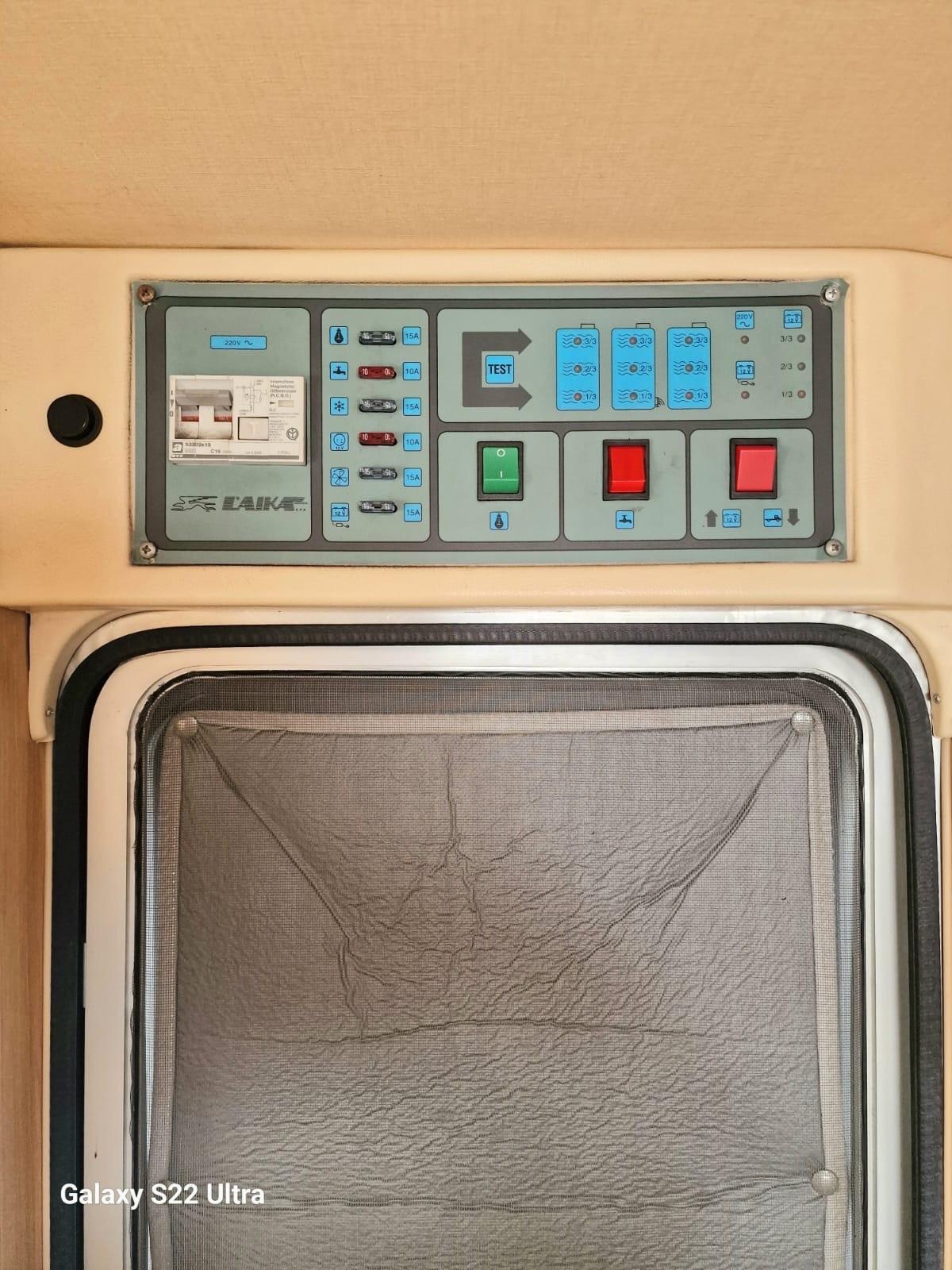 122 laika Ecovip 2 MANSARDATO del 2000 in saldo