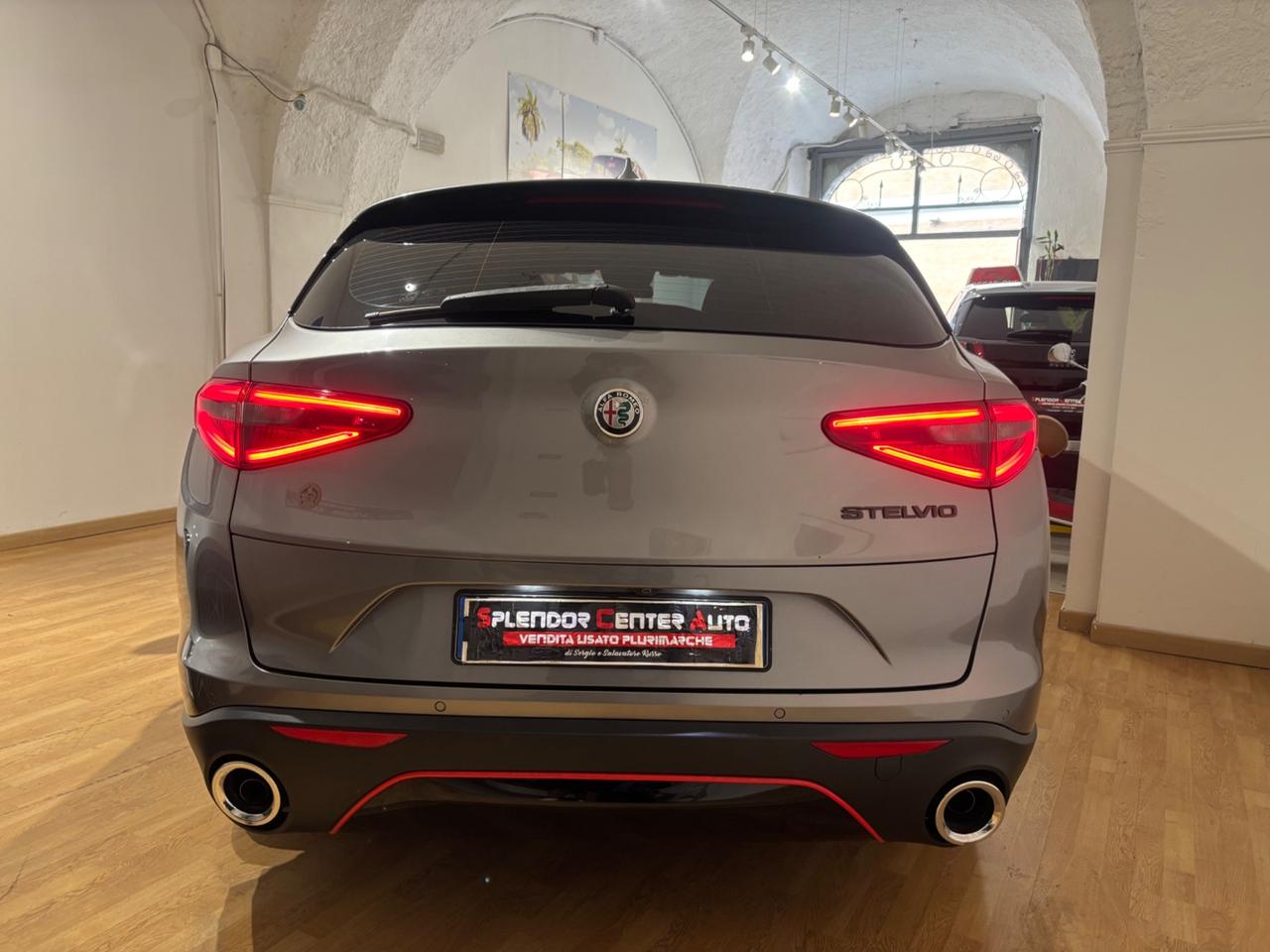 Alfa Romeo Stelvio 2.2 Turbodiesel 180 CV AT8 RWD Super