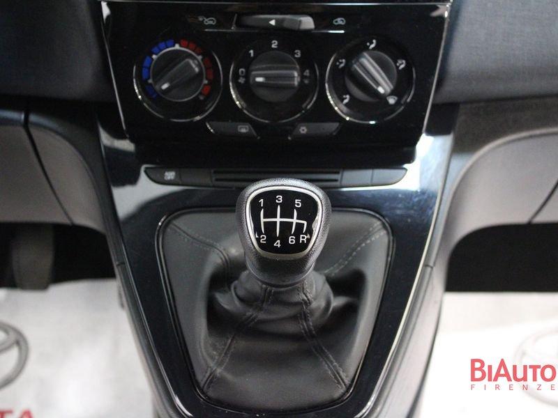 Lancia Ypsilon Ypsilon 1.0 firefly hybrid Gold s&s 70cv 5p.ti