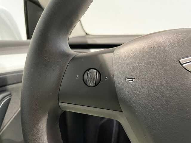 Tesla Model Y 320CV Batt.60kWh RWD - IVA ESPOSTA