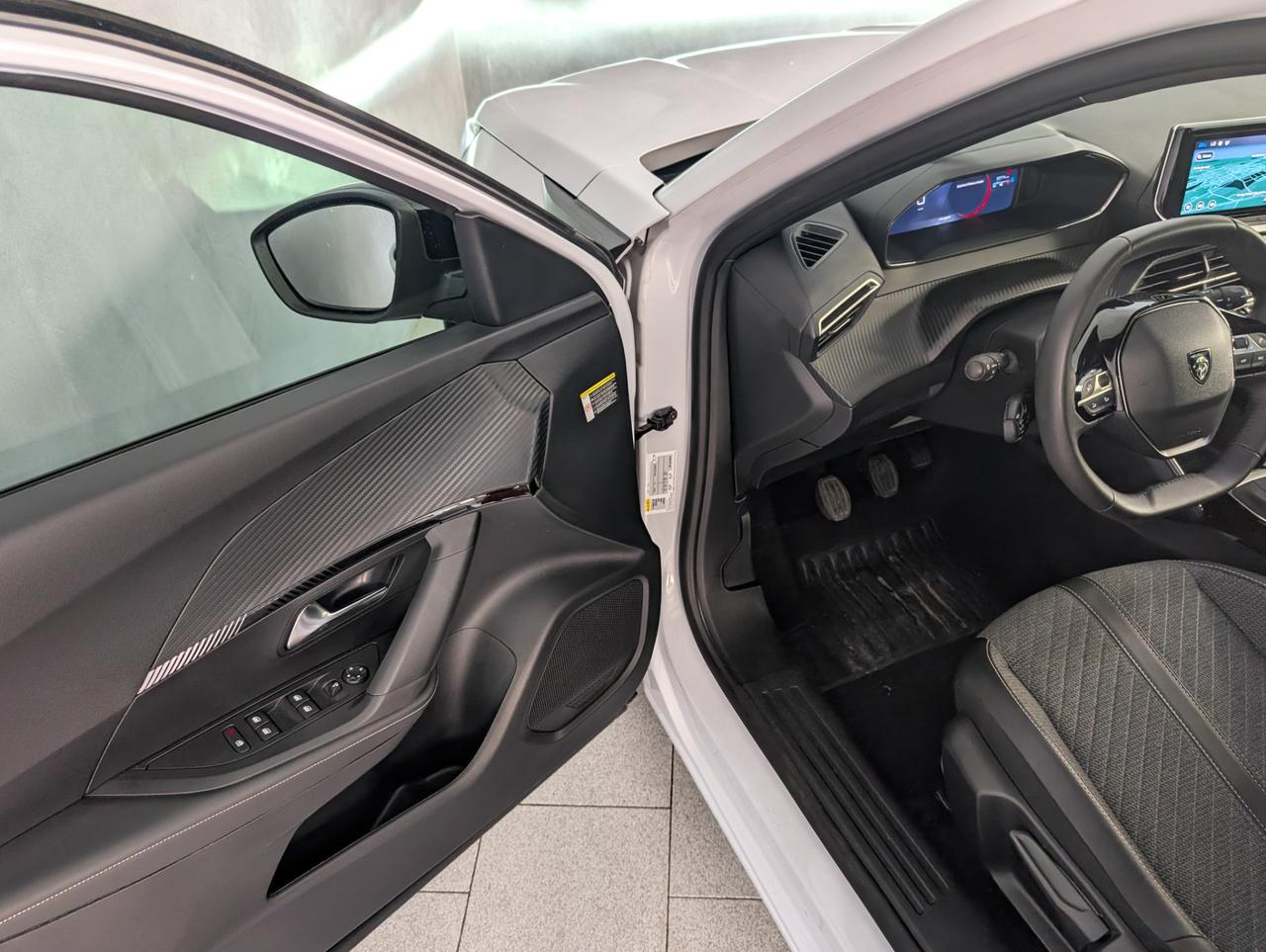 Peugeot 2008 1.2 puretech 100cv Allure