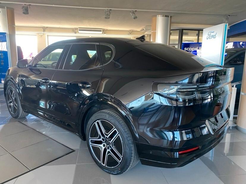 Ford Capri premium 286 cv 77 kwh