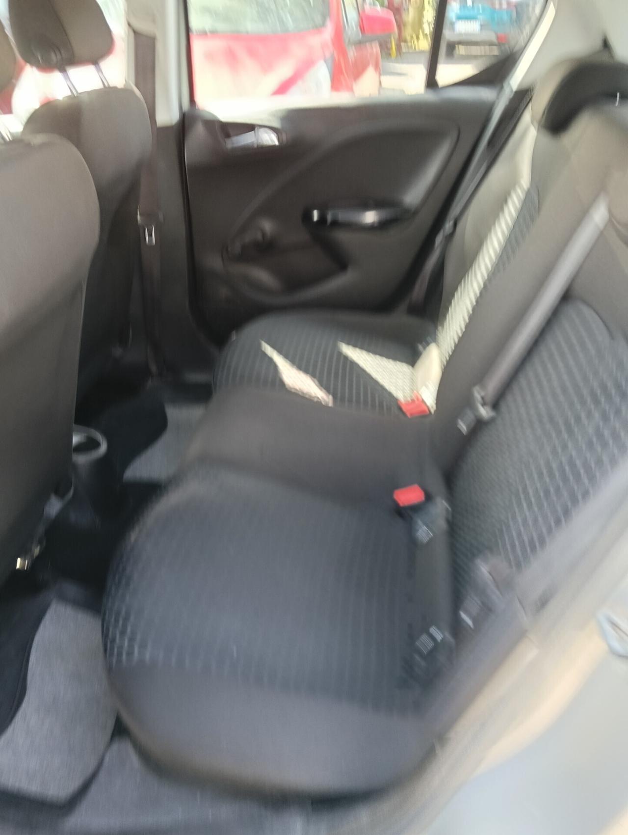 Opel Corsa 1.2 5 porte