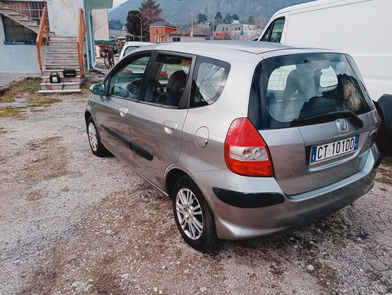 Honda Jazz 1.3i-DSi 5p. Graph Neopatentati