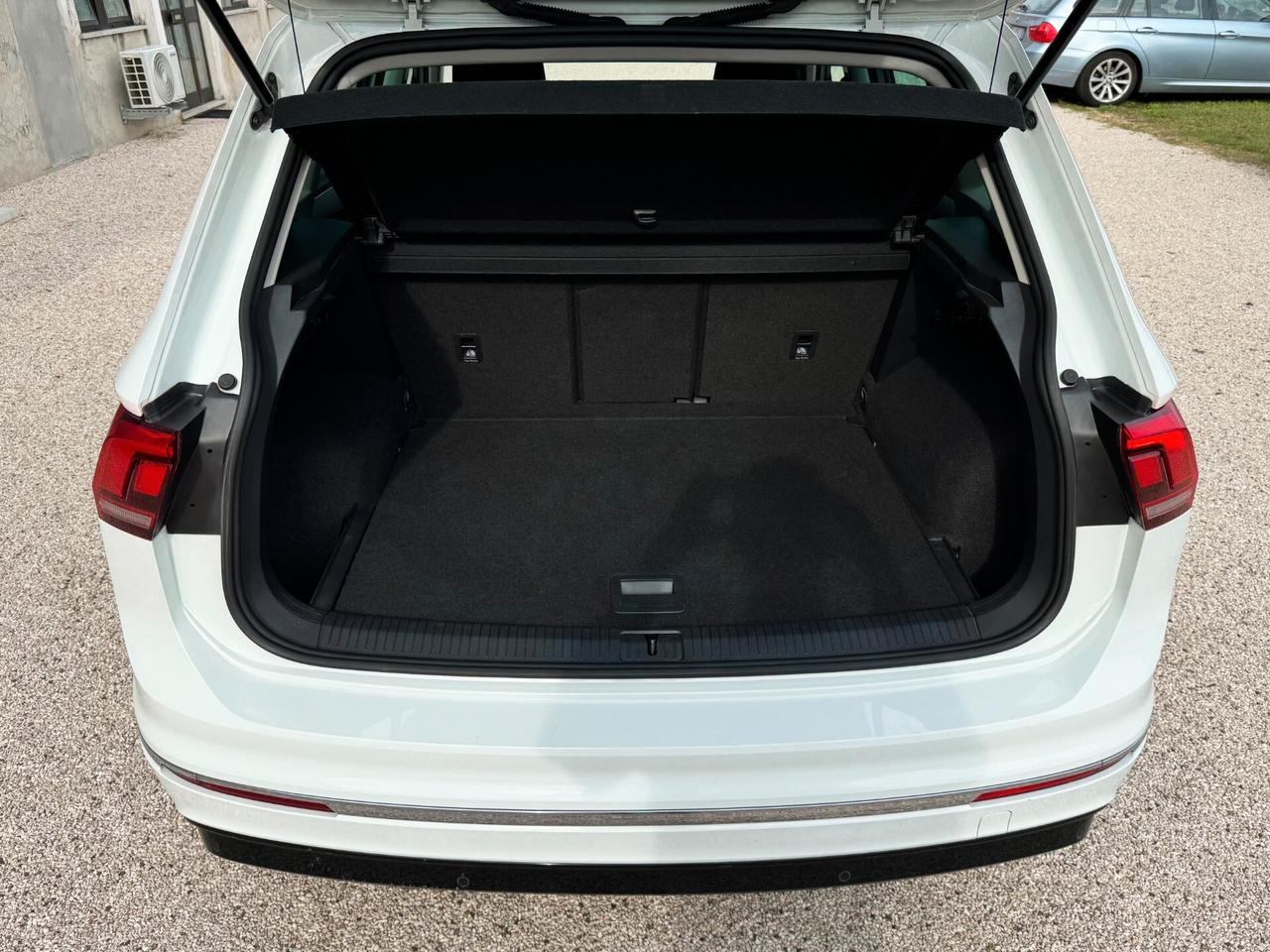 Volkswagen Tiguan 2.0 TDI 150cv DSG Sport R-Line | UNICO PROP.