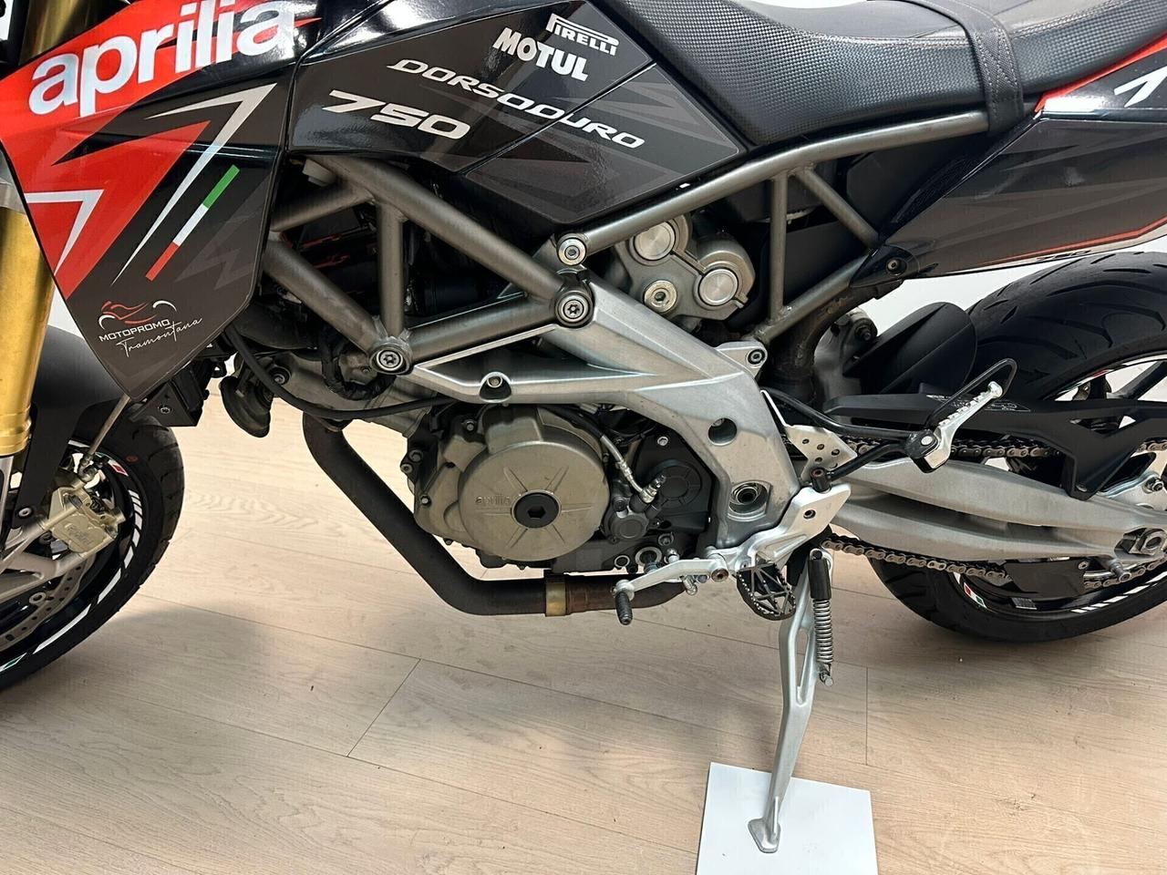 APRILIA DORSODURO 750 FACTORY 2011 DA 99€ AL MESE