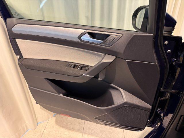 VOLKSWAGEN Touran 1.5 TSI DSG Business 7P ACC Camera GANCIO