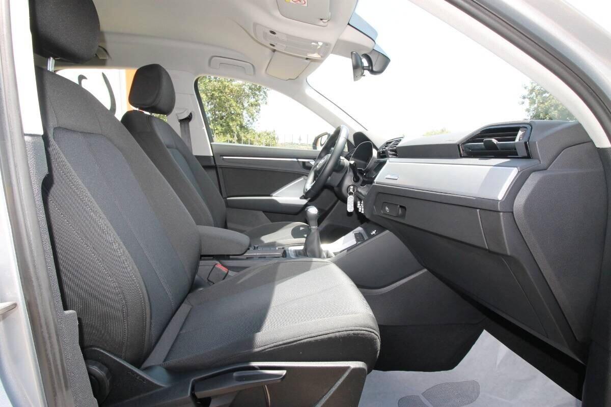 Audi Q3 35 TFSI 150cv Business 6marce|2021