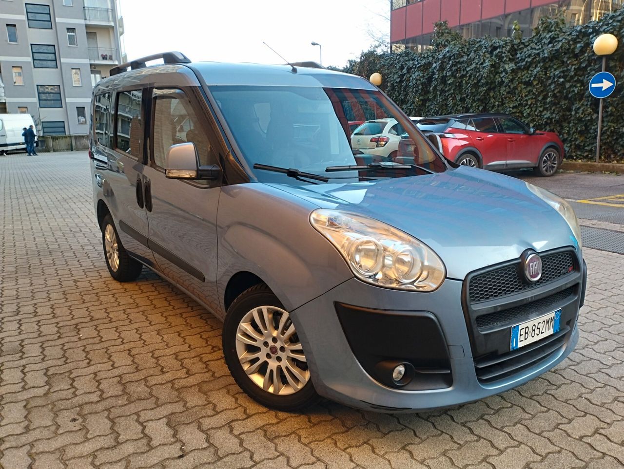 Fiat Doblo 2011 photo 2