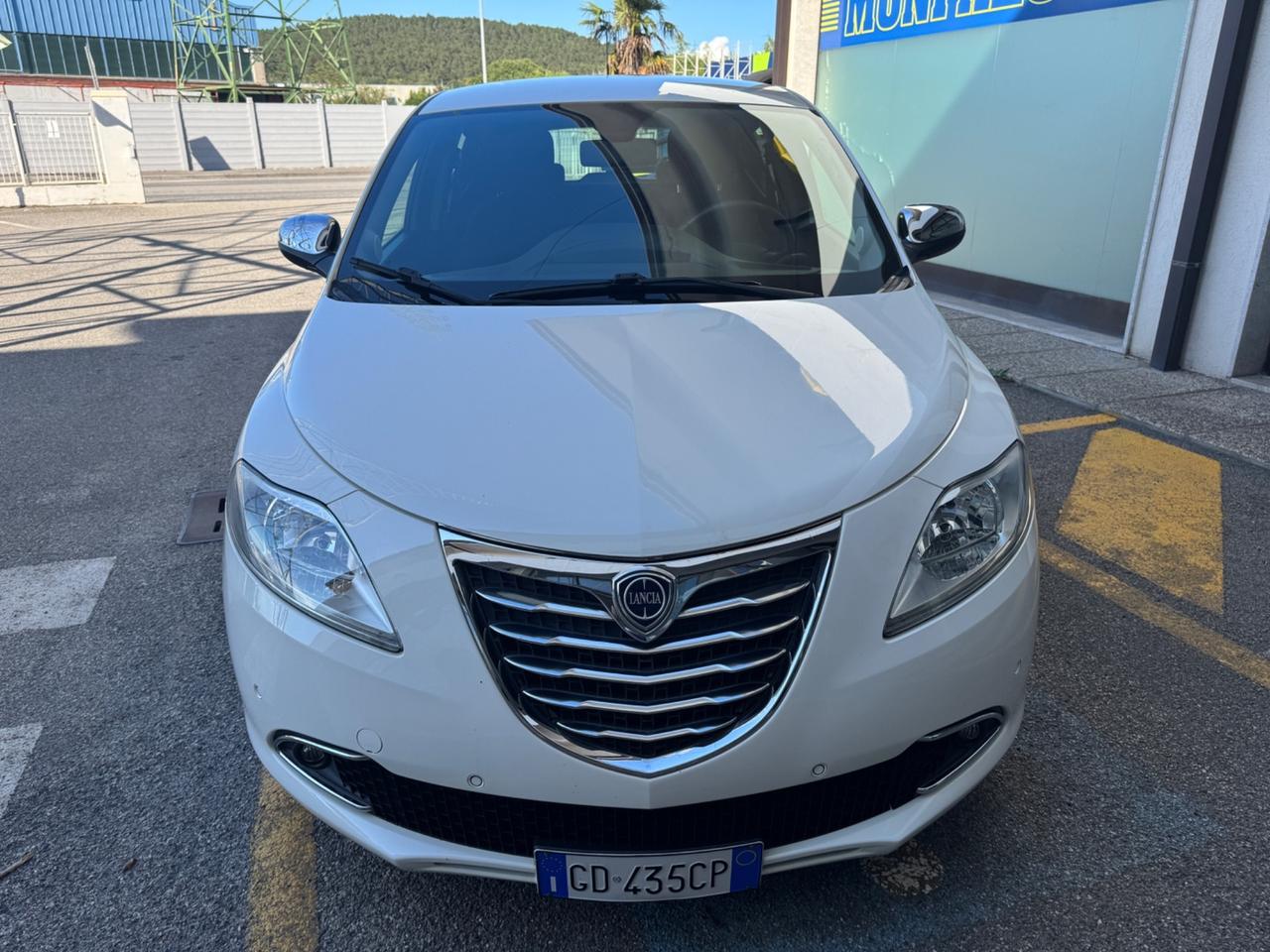 Lancia Ypsilon 0.9 TwinAir 85 CV Platinum 2013