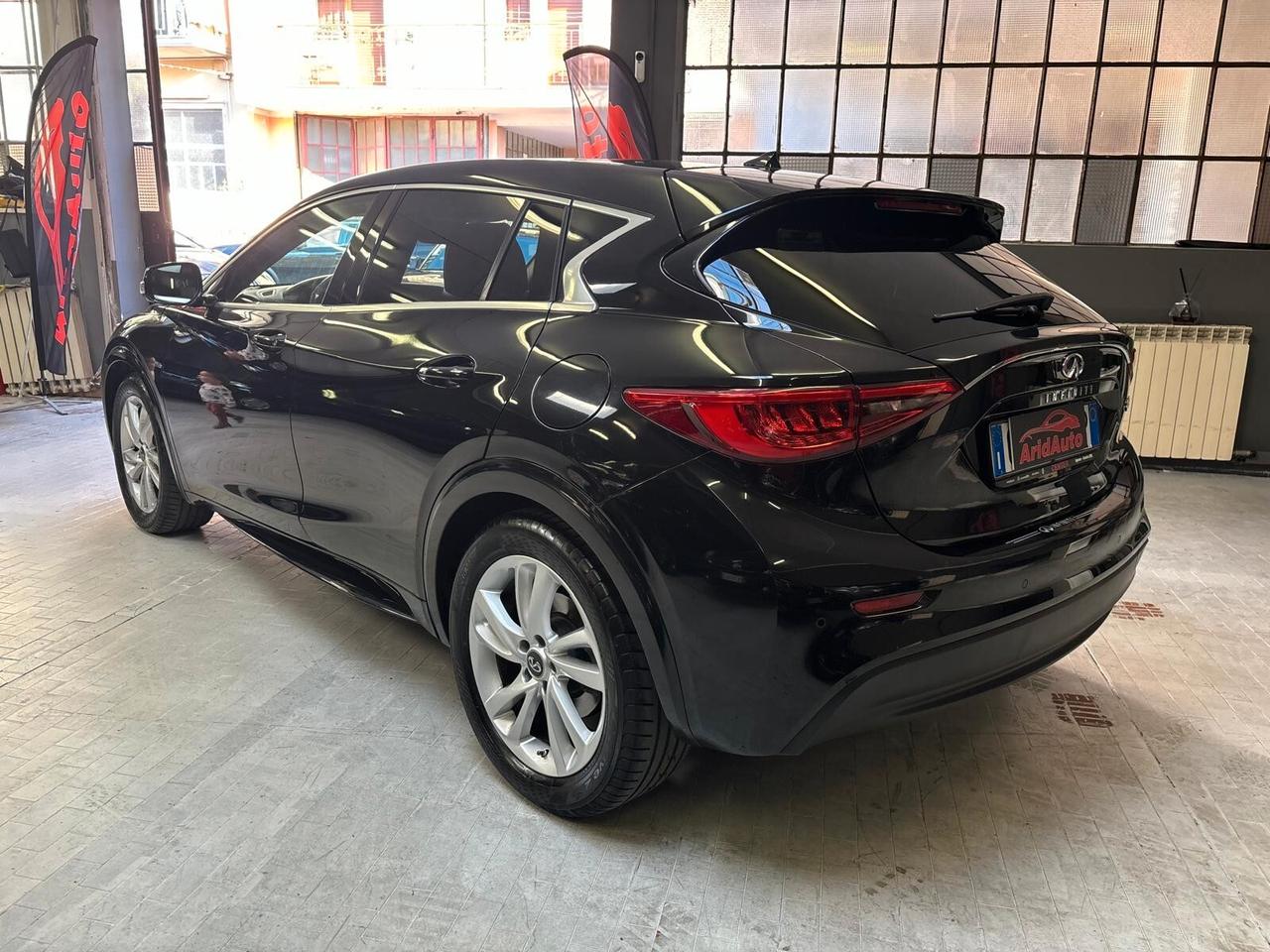 Infiniti Q30 1.5 diesel Premium Tech