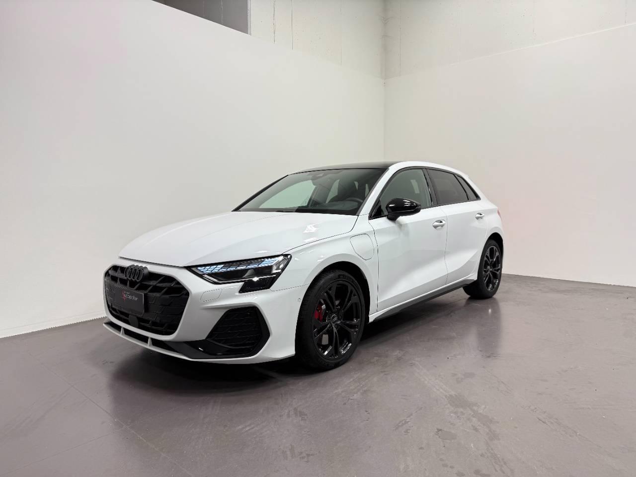 AUDI A3 SPORTBACK 45 TFSIe S-TRONIC S LINE EDITION