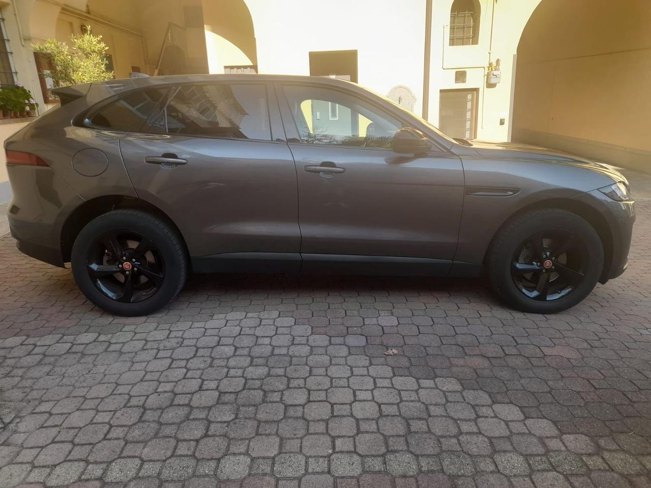 Jaguar F-Pace 2.0 20d Turbo #7015