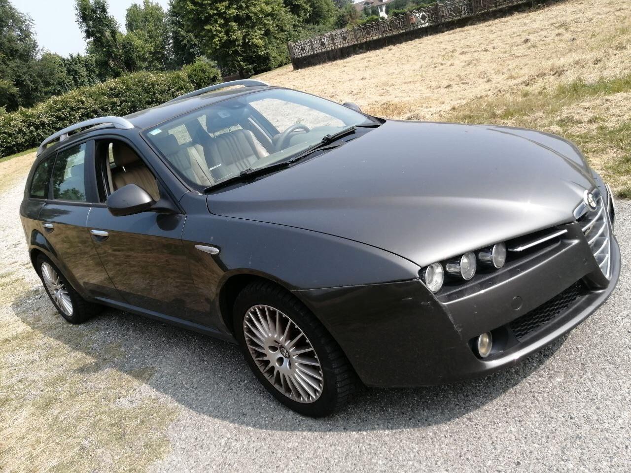Alfa Romeo 159 1.9 JTDm 16V Sportwagon Distinctive