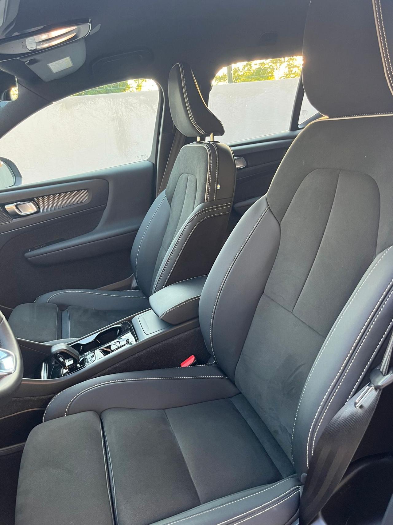 Volvo XC40 B3 automatico Plus Dark