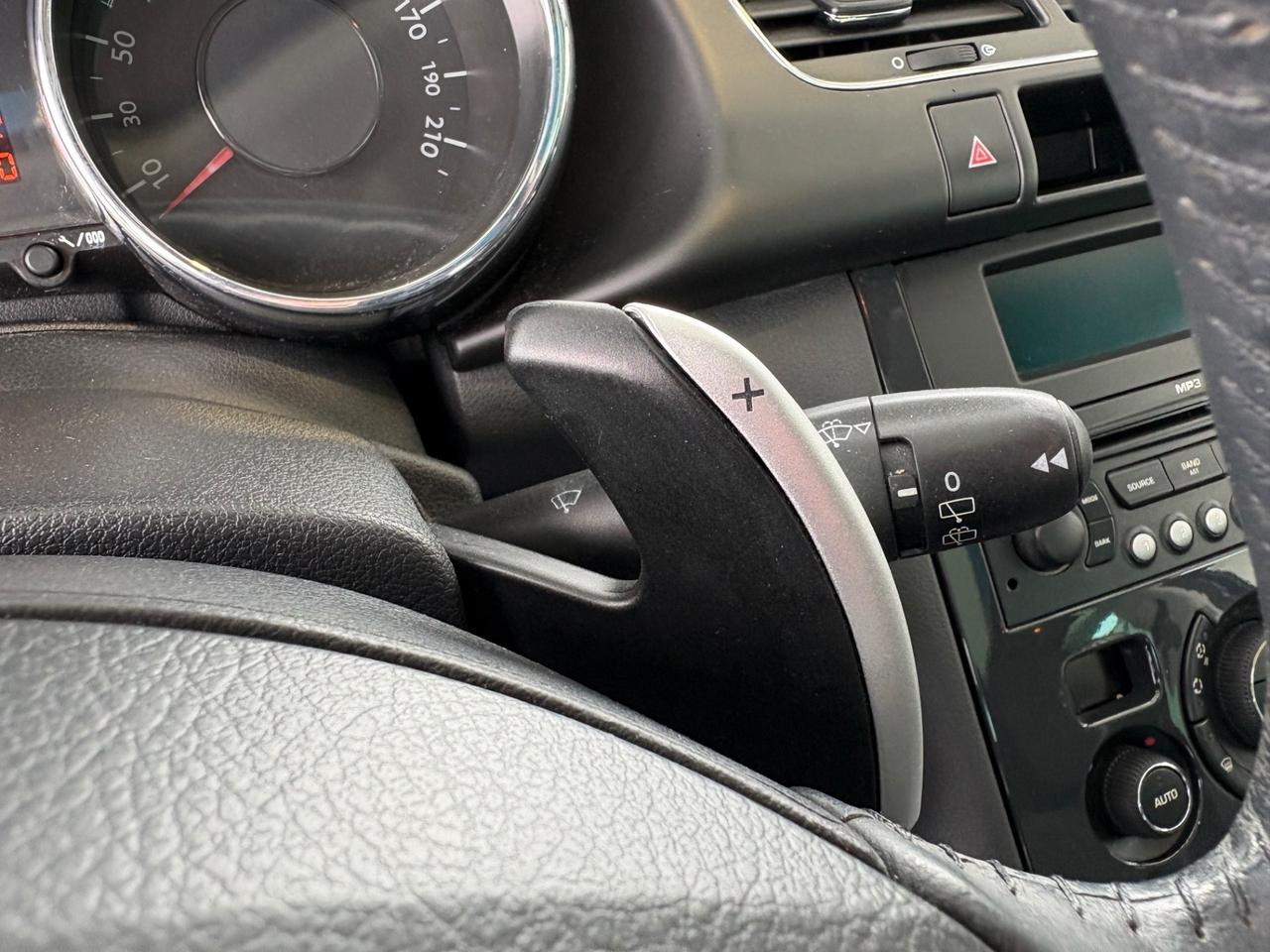 Peugeot 3008 1.6 HDi 110CV cambio robotizzato Outdoor