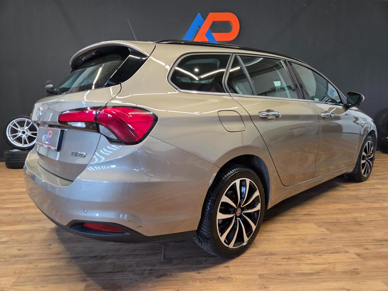 Fiat Tipo Station Wagon Tipo SW 1.4 tjt Lounge Gpl 120cv