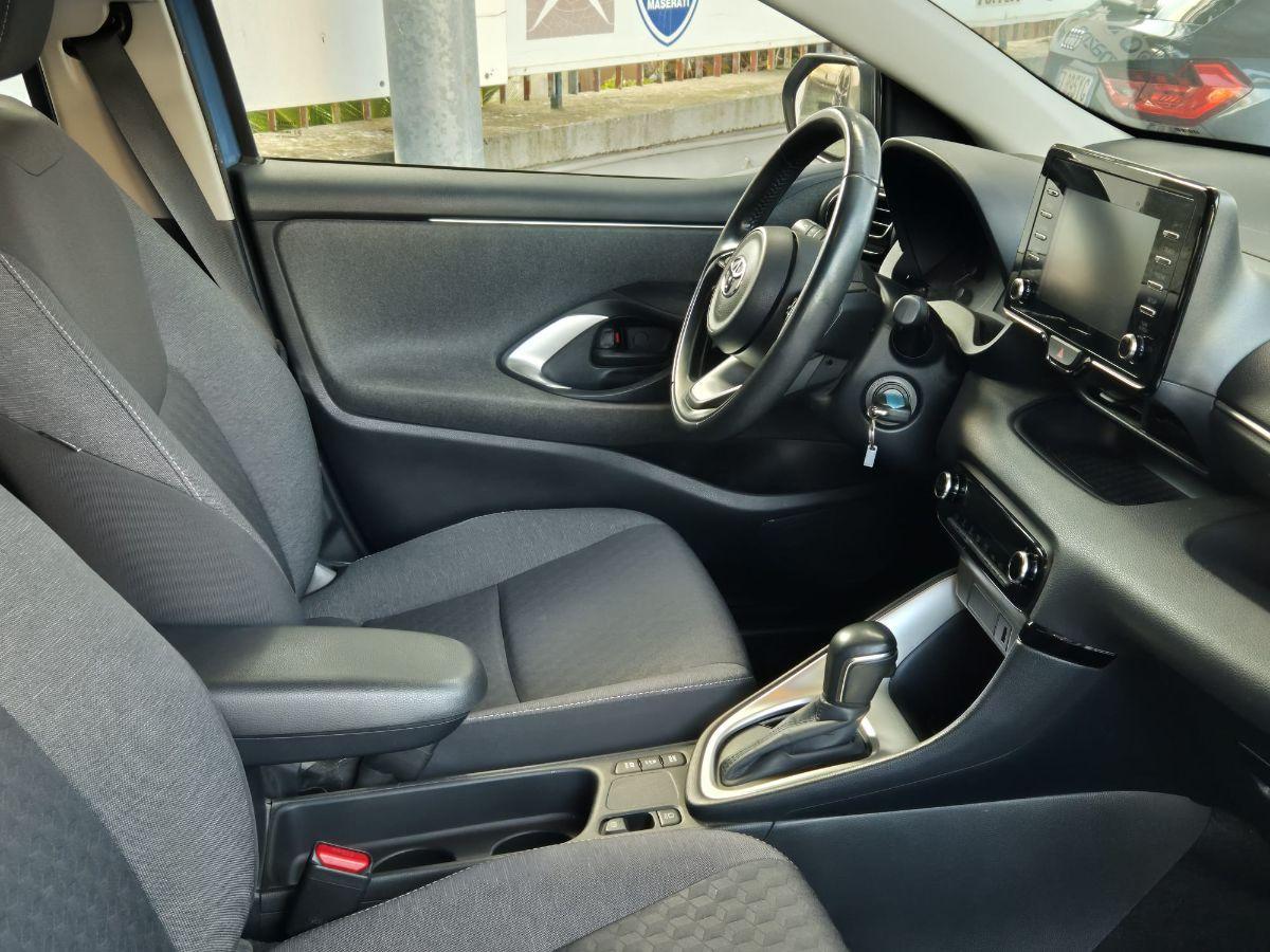 TOYOTA - Yaris - 1.5 Hybrid 5p. Business