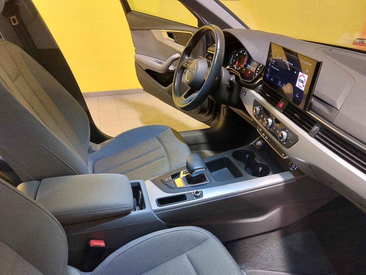 Audi A4 Avant 35 2.0 tdi mhev Business 163cv s-tronic