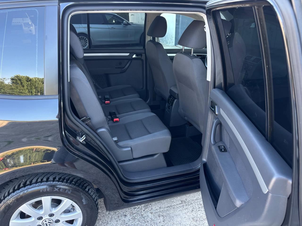 Volkswagen Touran 1.6 TDI 7 POSTI. Garanzia 12mesi
