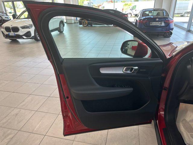 VOLVO XC40 D3 AWD Geartronic Momentum