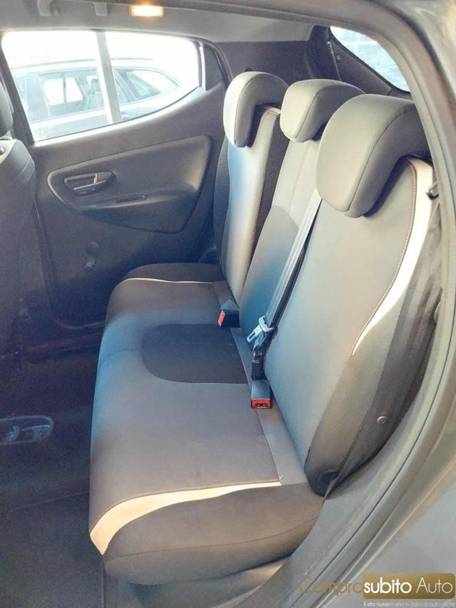 LANCIA Ypsilon 1.2 69 CV 5 porte Gold