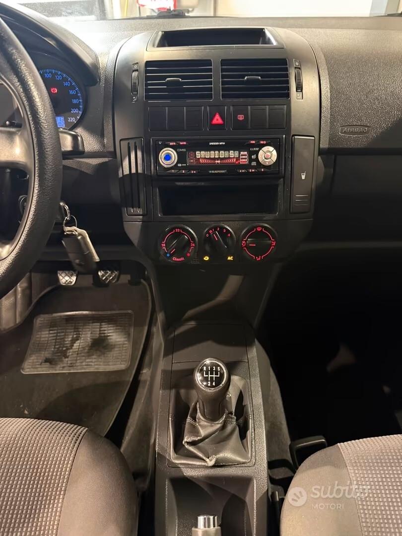 Volkswagen Polo 1.4 TURBO DISEL - NEOPATENTATI