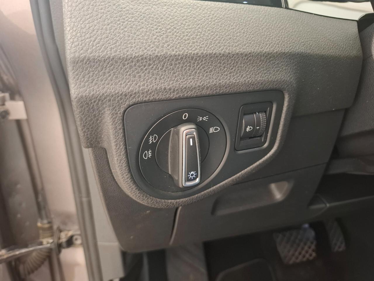 Volkswagen Golf Variant Sportsvan 1.6 TDI 110 CV DSG Executive BlueMotion Tech.