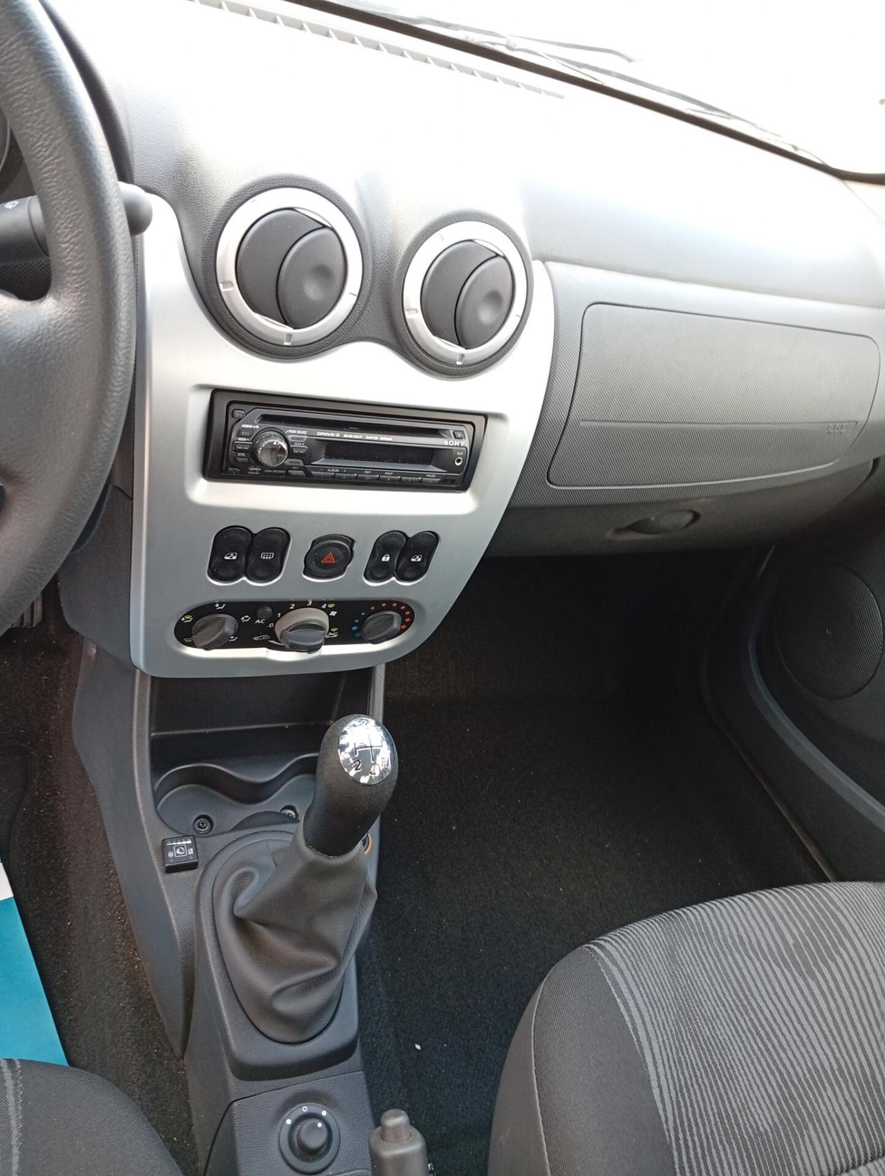 Dacia Sandero 1.4 8V GPL Lauréate