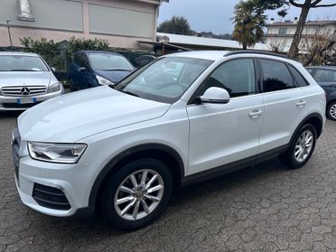 Audi Q3 2.0 TDI 120 CV Business