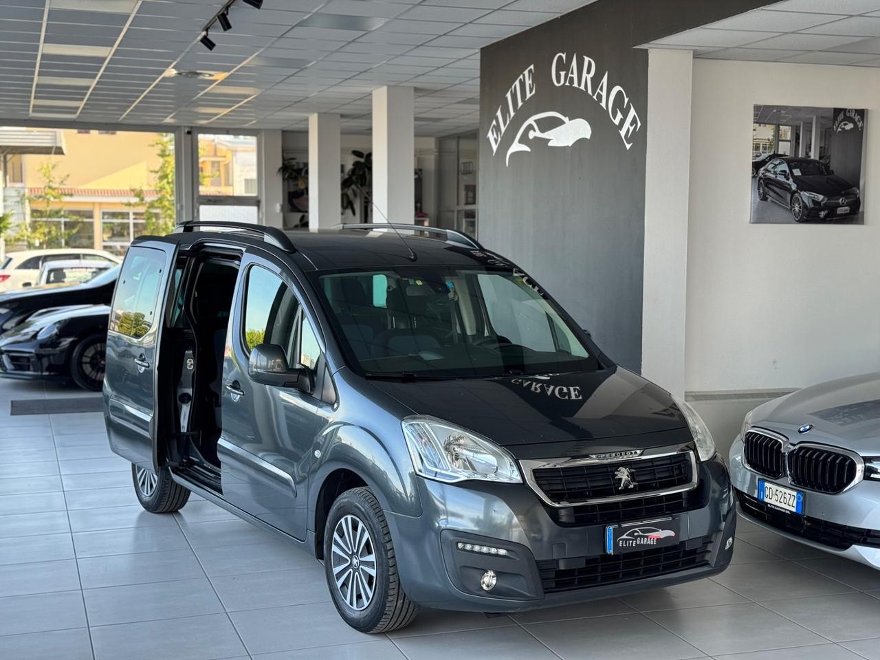 Peugeot Partner Tepee BlueHDi 100 Outdoor