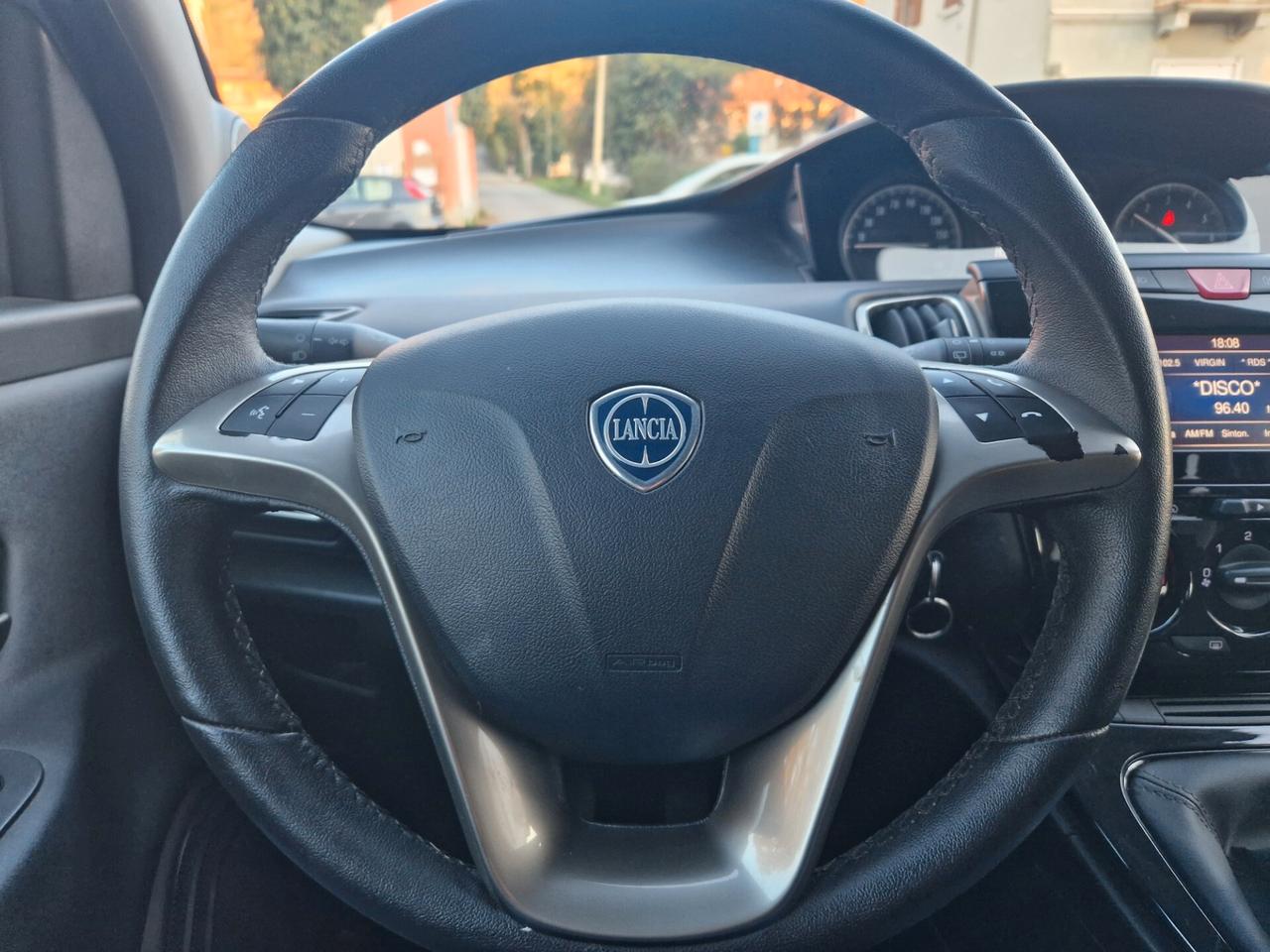 Lancia Ypsilon 1.2 70CV "64.100 km" Bluetooth, Sensori posteriori