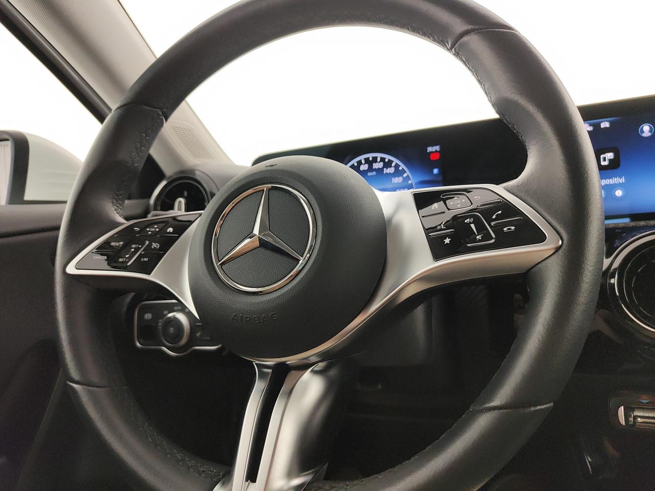 Mercedes-Benz A 180 d Advanced auto