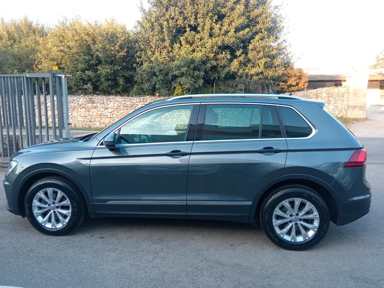 Volkswagen Tiguan 2.0 TDI Business DSG NAVI