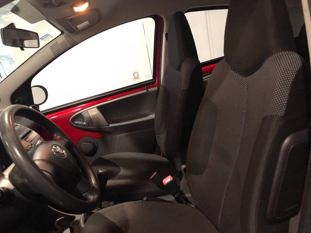 Toyota Aygo 5 Porte 1.0 VVT-i Sol
