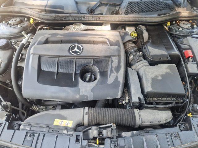 MERCEDES-BENZ GLA 180 d Automatic Business