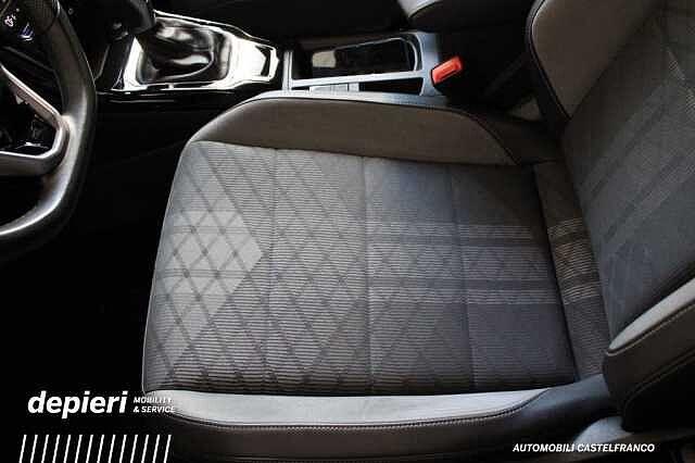 Volkswagen T-Roc 1.5 TSI ACT DSG R-Line