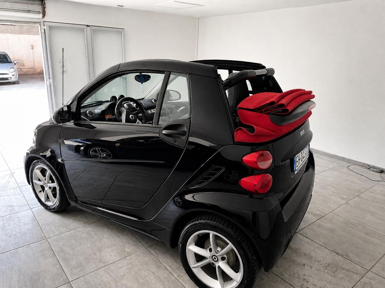 Smart ForTwo 1000 52 kW MHD cabrio pulse