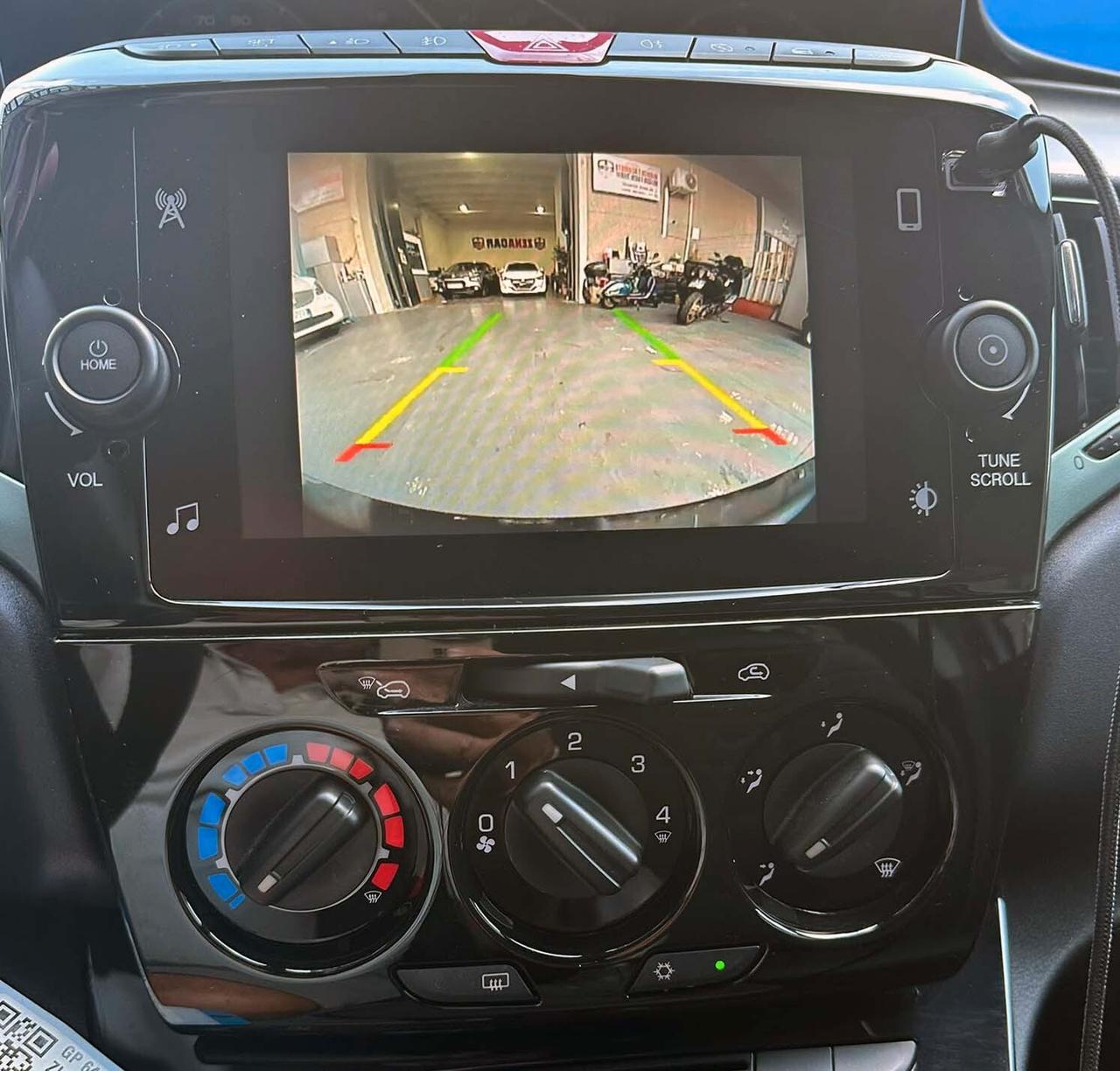 Lancia Ypsilon 1.0 FireFly 5 porte S&S Hybrid Gold Plus Telecamera Cerchi in lega Car Play