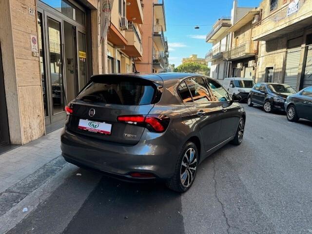 Fiat Tipo 1.3 Mjt 5 porte Lounge in Garanzia