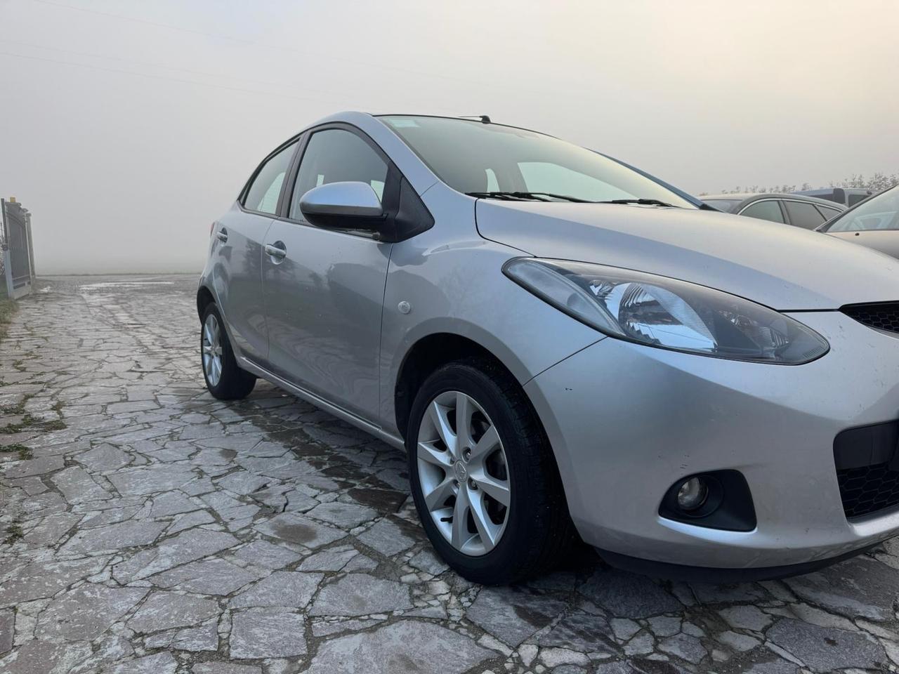 Mazda 2 Mazda2 1.3 16V 75CV 5p. Play Gen. GPL neopatentati