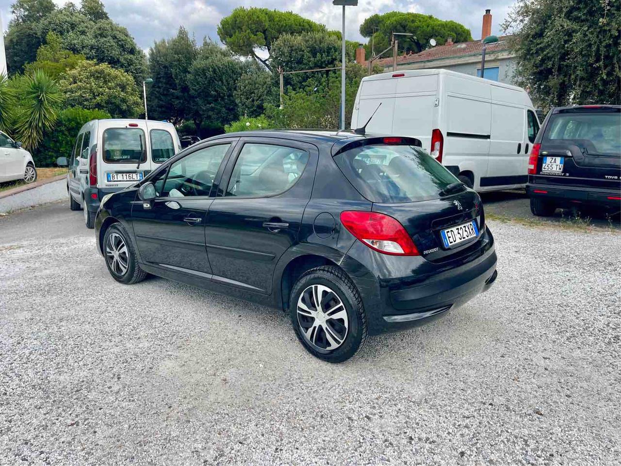 PEUGEOT 207 - BERLINA - X LINE