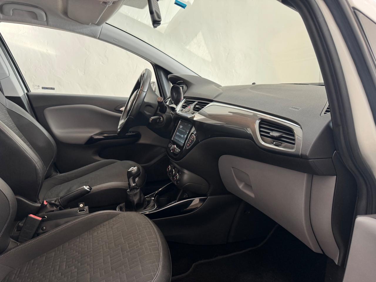 Opel Corsa 1.4 benzina/ GPL Innovation